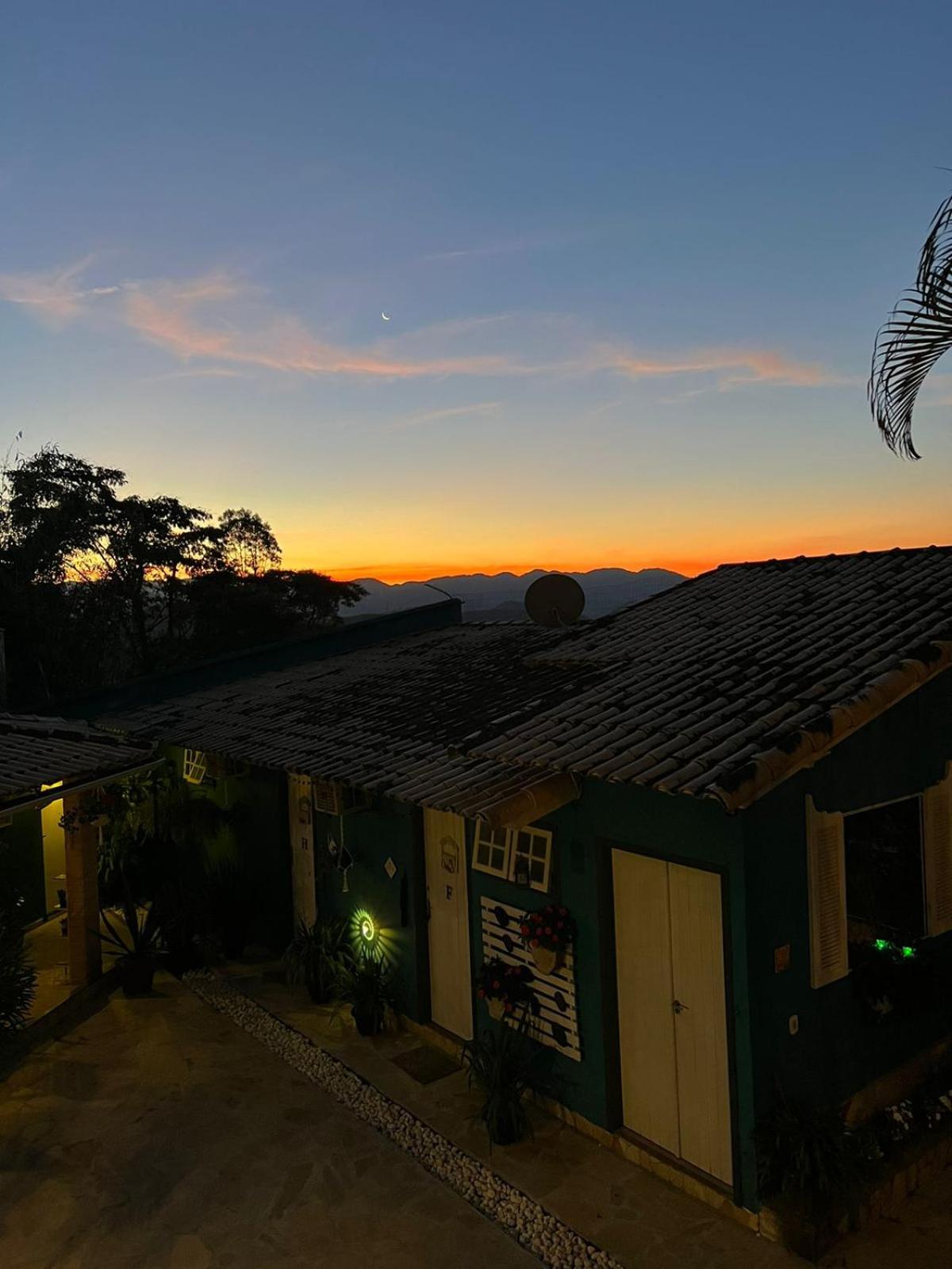 Pousada Espaco Luz Helga Ferreira Vassouras Exterior foto